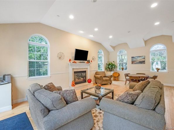 1 Central Park Boulevard, Bohemia NY 11716