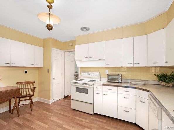 71 Commodore Road, Chappaqua NY 10514