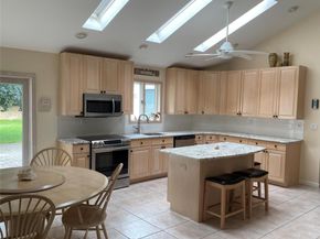 6 Twilight Court, Melville NY 11747