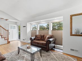 10 Riverdale Avenue, Oakdale NY 11769