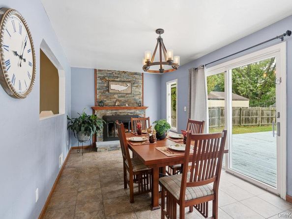 10 Riverdale Avenue, Oakdale NY 11769