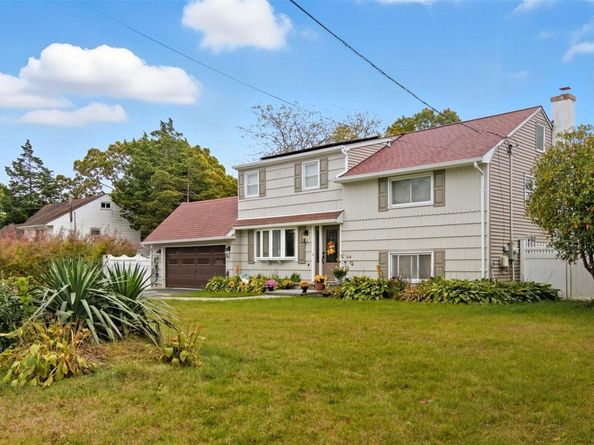 264 Amityville Street, Islip Terrace NY 11752