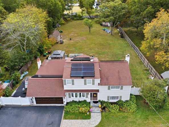 264 Amityville Street, Islip Terrace NY 11752