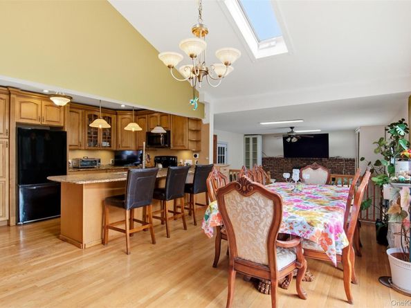 264 Amityville Street, Islip Terrace NY 11752