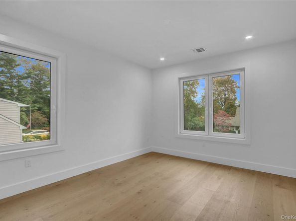 126 Rim Lane, Hicksville NY 11801