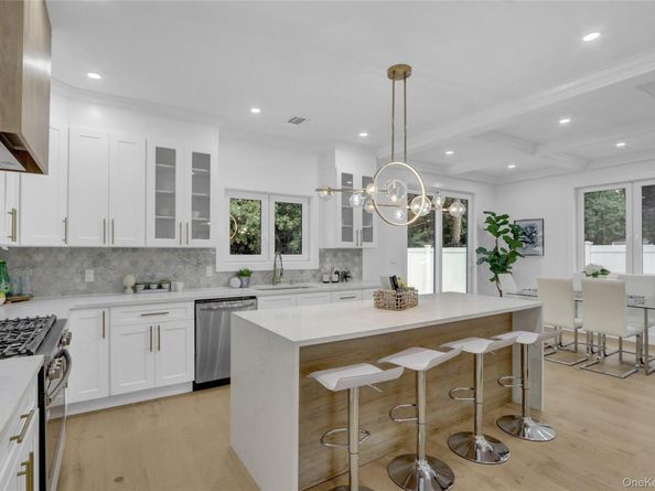 126 Rim Lane, Hicksville NY 11801