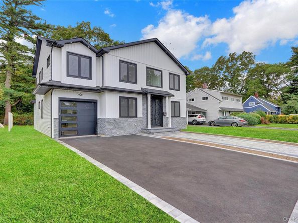 126 Rim Lane, Hicksville NY 11801