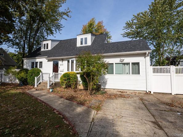 245 Ackerman Street, Central Islip NY 11722