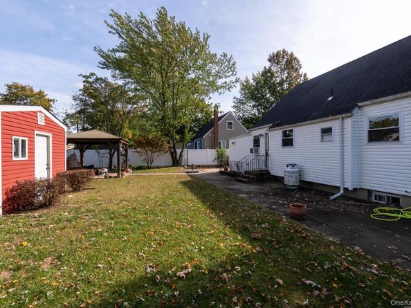 245 Ackerman Street, Central Islip NY 11722