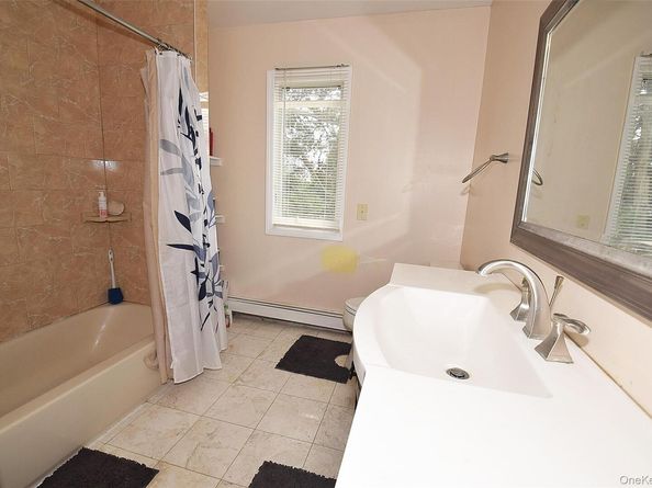 2 Aster Drive, New Hyde Park NY 11040