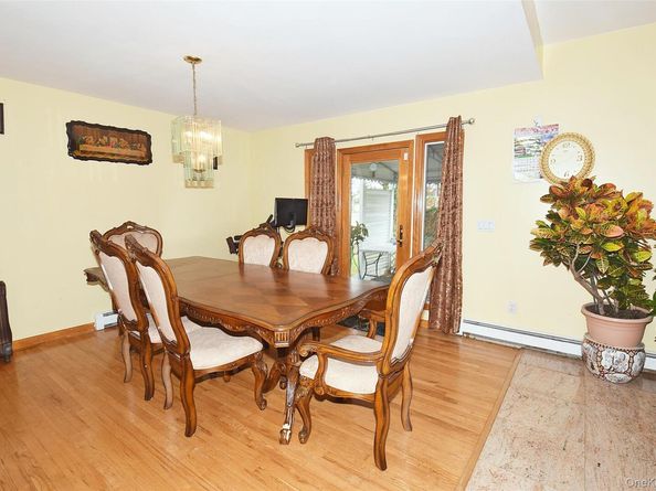 2 Aster Drive, New Hyde Park NY 11040