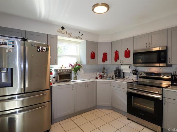 143 Jefferson Avenue, Wyandanch NY 11798