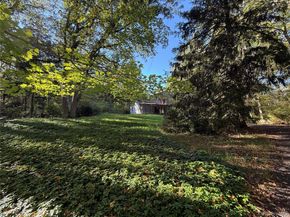 98 Eastwoods Road, Pound Ridge NY 10576