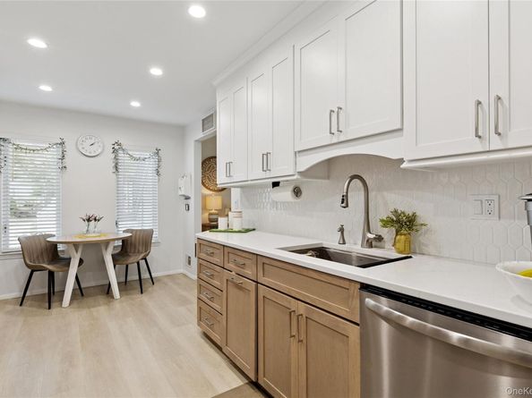 107 Fairfield Drive N 107, Saint James NY 11780