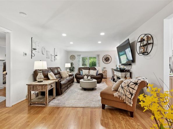 107 Fairfield Drive N 107, Saint James NY 11780