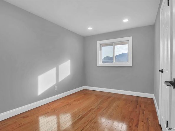 14 Westminster Road, Syosset NY 11791