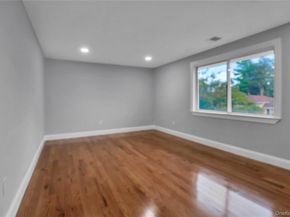 14 Westminster Road, Syosset NY 11791