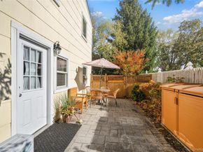 17 Lanier Lane, Bay Shore NY 11706