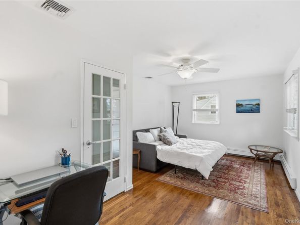 17 Lanier Lane, Bay Shore NY 11706