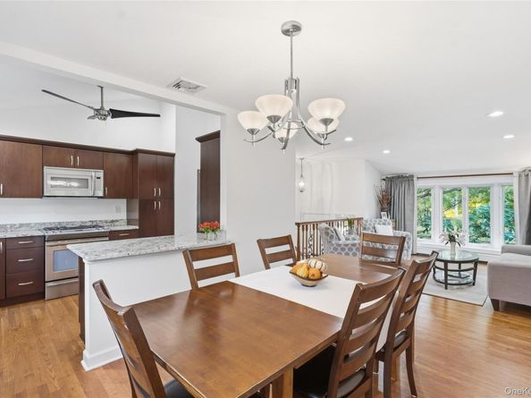 17 Lanier Lane, Bay Shore NY 11706