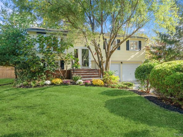 17 Lanier Lane, Bay Shore NY 11706