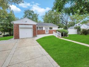 51 Stevenson Road, Hewlett NY 11557