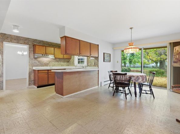4 Mystic Court, Stony Brook NY 11790