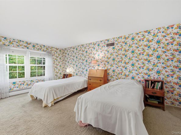 4 Mystic Court, Stony Brook NY 11790