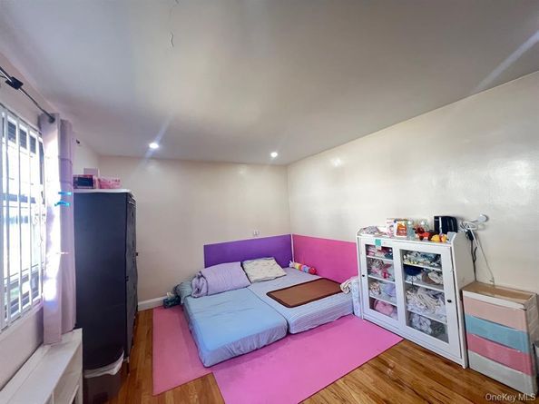 69-15 136th St A, Kew Garden Hills NY 11367