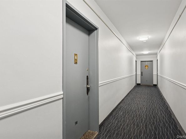 666 Shore Road 5M, Long Beach NY 11561