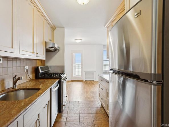 666 Shore Road 5M, Long Beach NY 11561