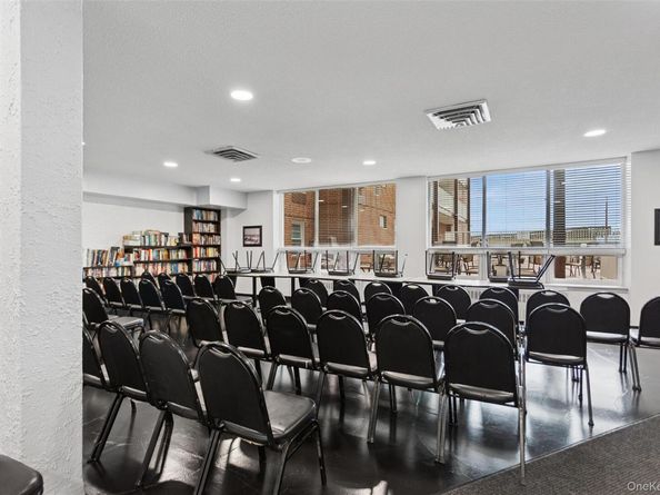 666 Shore Road 5M, Long Beach NY 11561