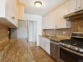 666 Shore Road 5M, Long Beach NY 11561