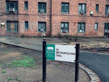 18 Metropolitan Oval