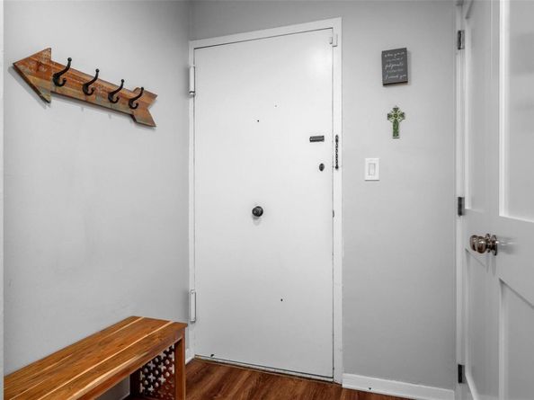 20 Old Mamaroneck Road 2D, White Plains NY 10605