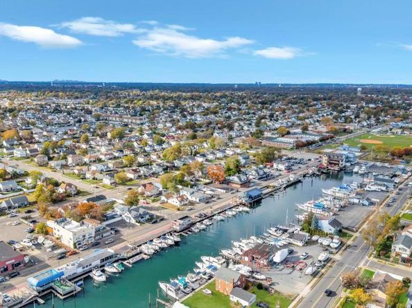 322 Miller Avenue, Freeport NY 11520