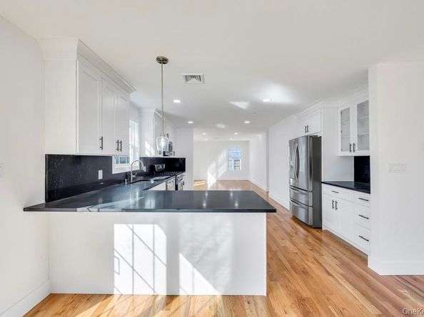 322 Miller Avenue, Freeport NY 11520