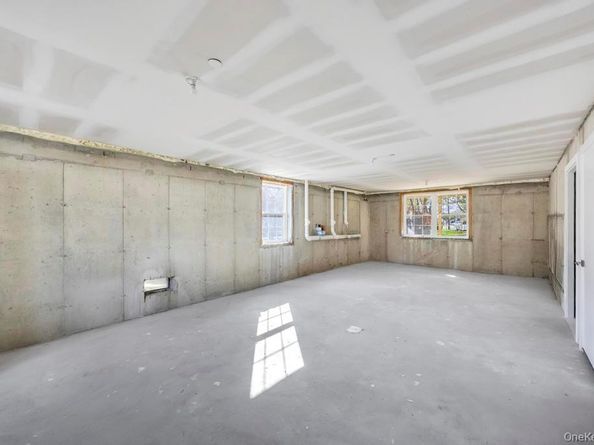 322 Miller Avenue, Freeport NY 11520