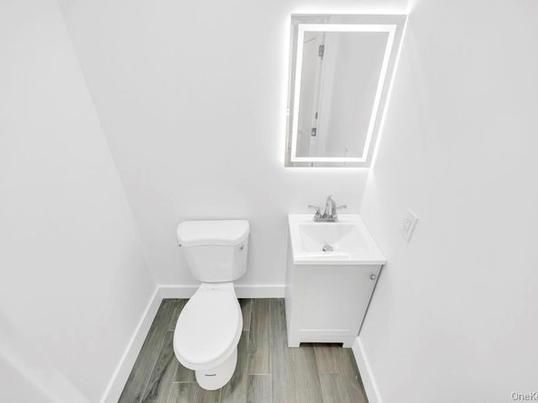 322 Miller Avenue, Freeport NY 11520