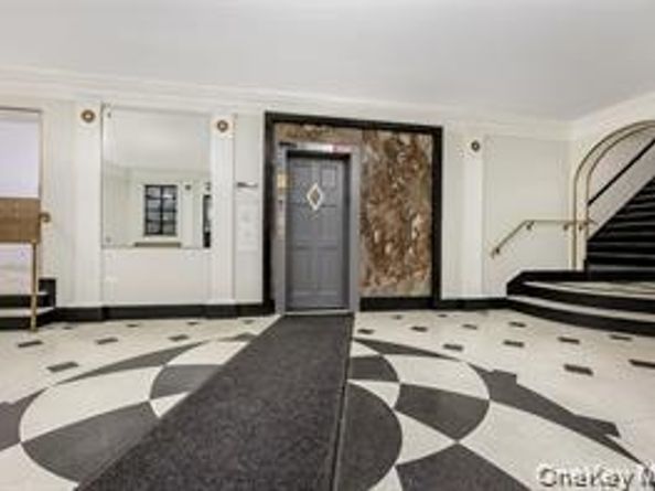 72-11 110 Street 3g, Forest Hills NY 11375