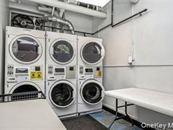 72-11 110 Street 3g, Forest Hills NY 11375