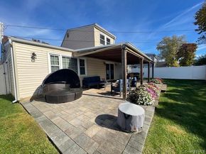 62 Old Farm Road, Levittown NY 11756