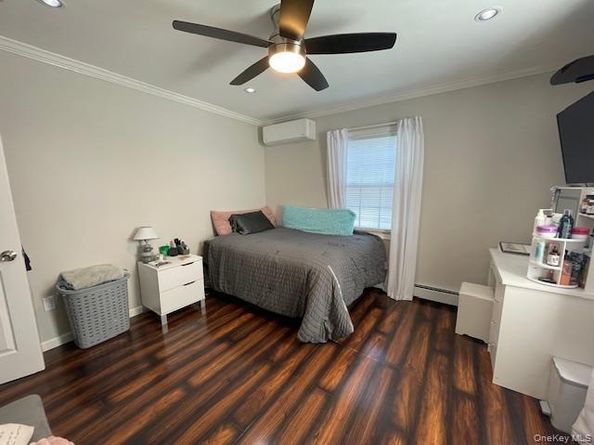 62 Old Farm Road, Levittown NY 11756