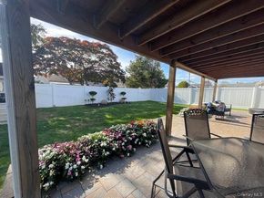 62 Old Farm Road, Levittown NY 11756