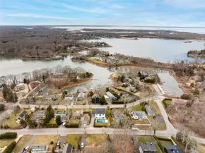 40 Waters Edge Road, Southampton NY 11968