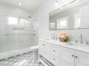 40 Waters Edge Road, Southampton NY 11968