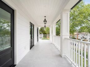 40 Waters Edge Road, Southampton NY 11968