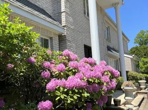 117 Plainview Road, Woodbury NY 11797