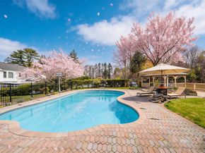 117 Plainview Road, Woodbury NY 11797