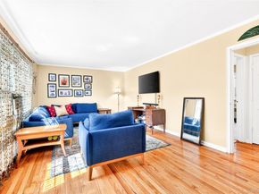 115 Robins Road 115, New Rochelle NY 10801